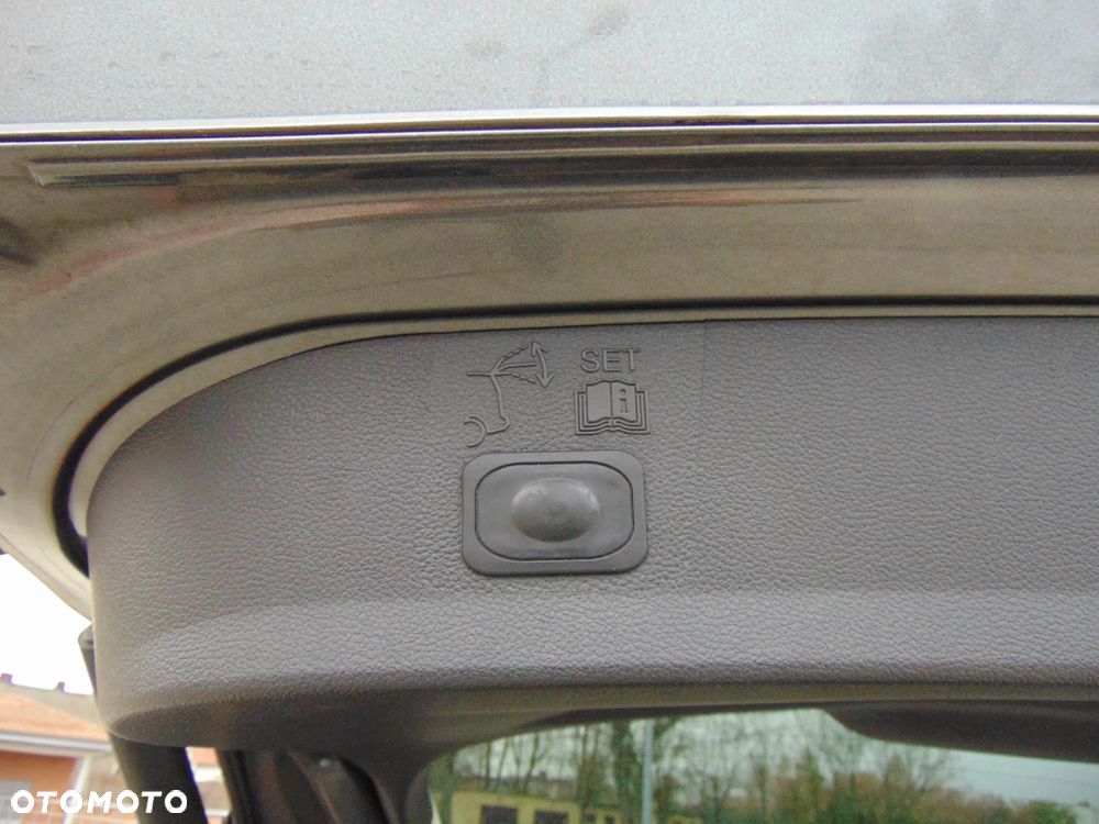 Ford Kuga 1.5 EcoBoost 2x4 Titanium - 31