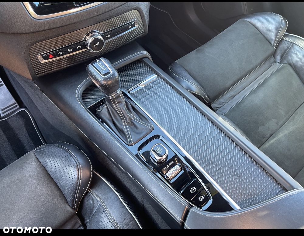 Volvo XC 90 - 12