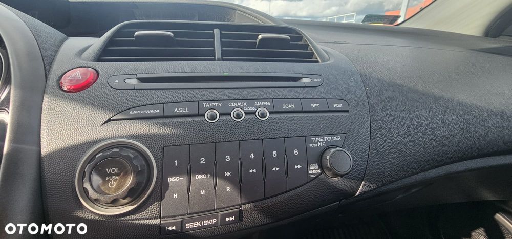 Honda Civic 1.8 Executive - 12