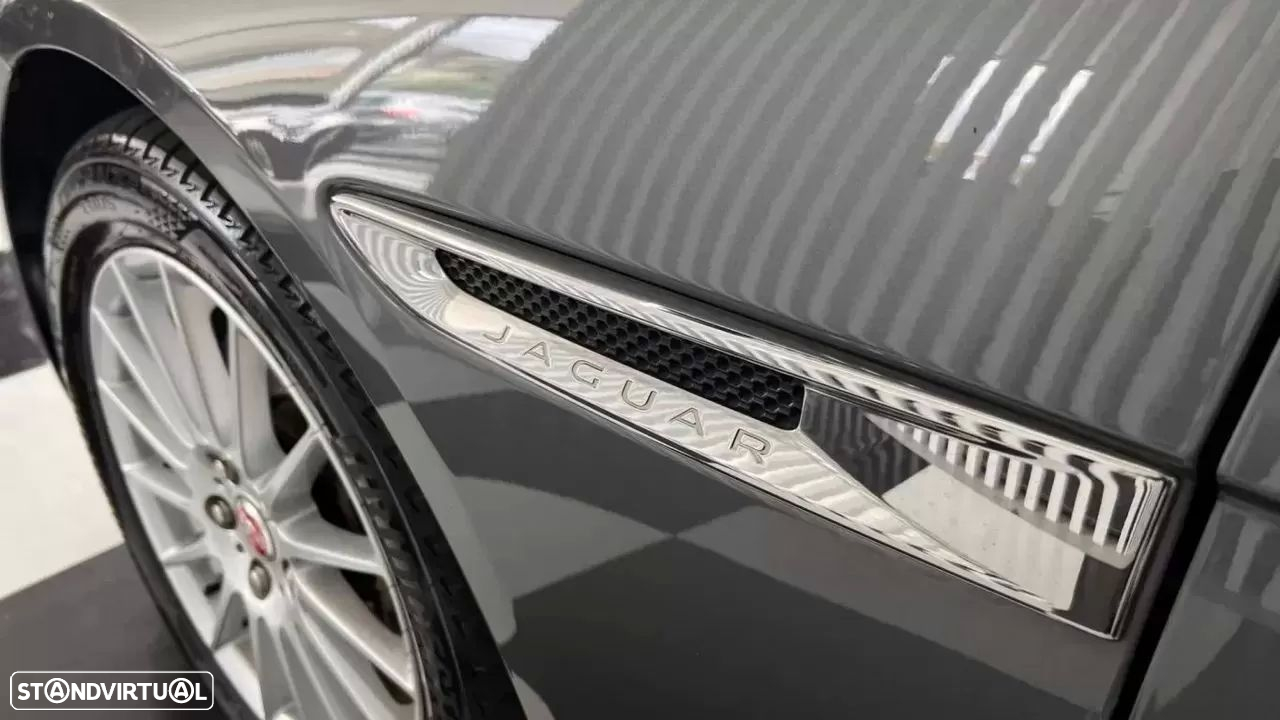 Jaguar XE E-Performance Prestige - 6