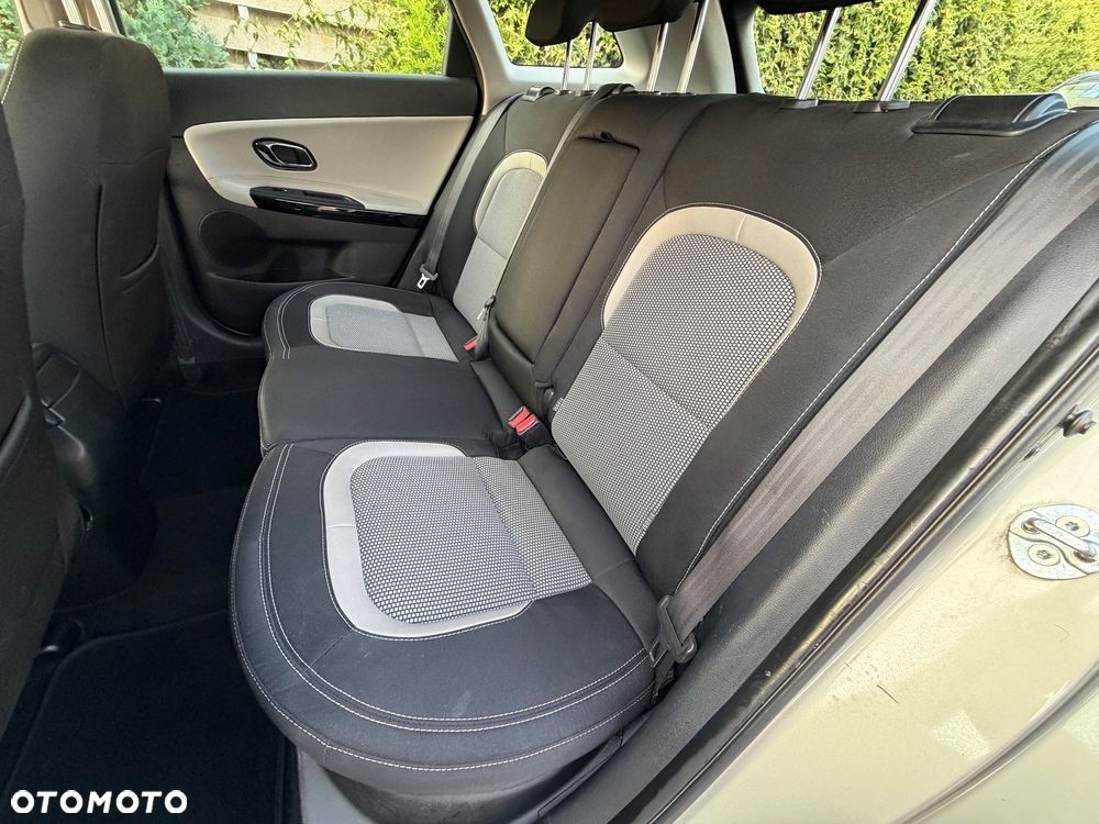 Kia Ceed 1.6 GDI Platinum Edition - 7