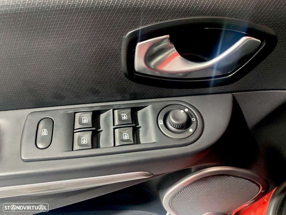 Renault Clio 0.9 TCE GT Line - 26