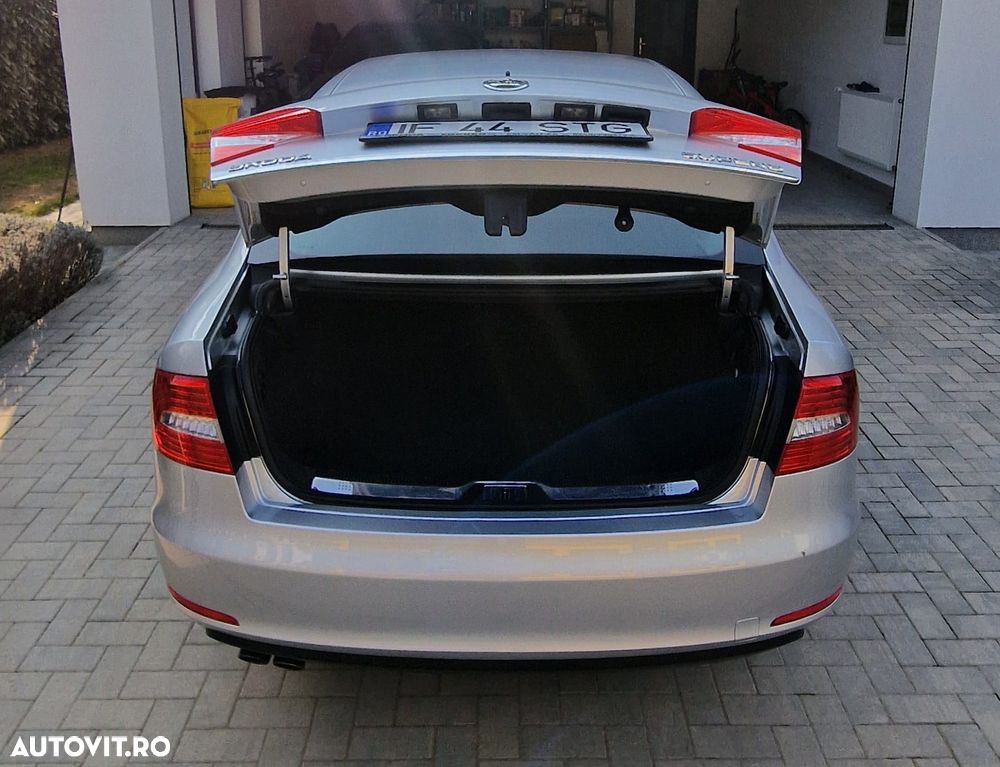 Skoda Superb 2.0 TDI Ambition - 13