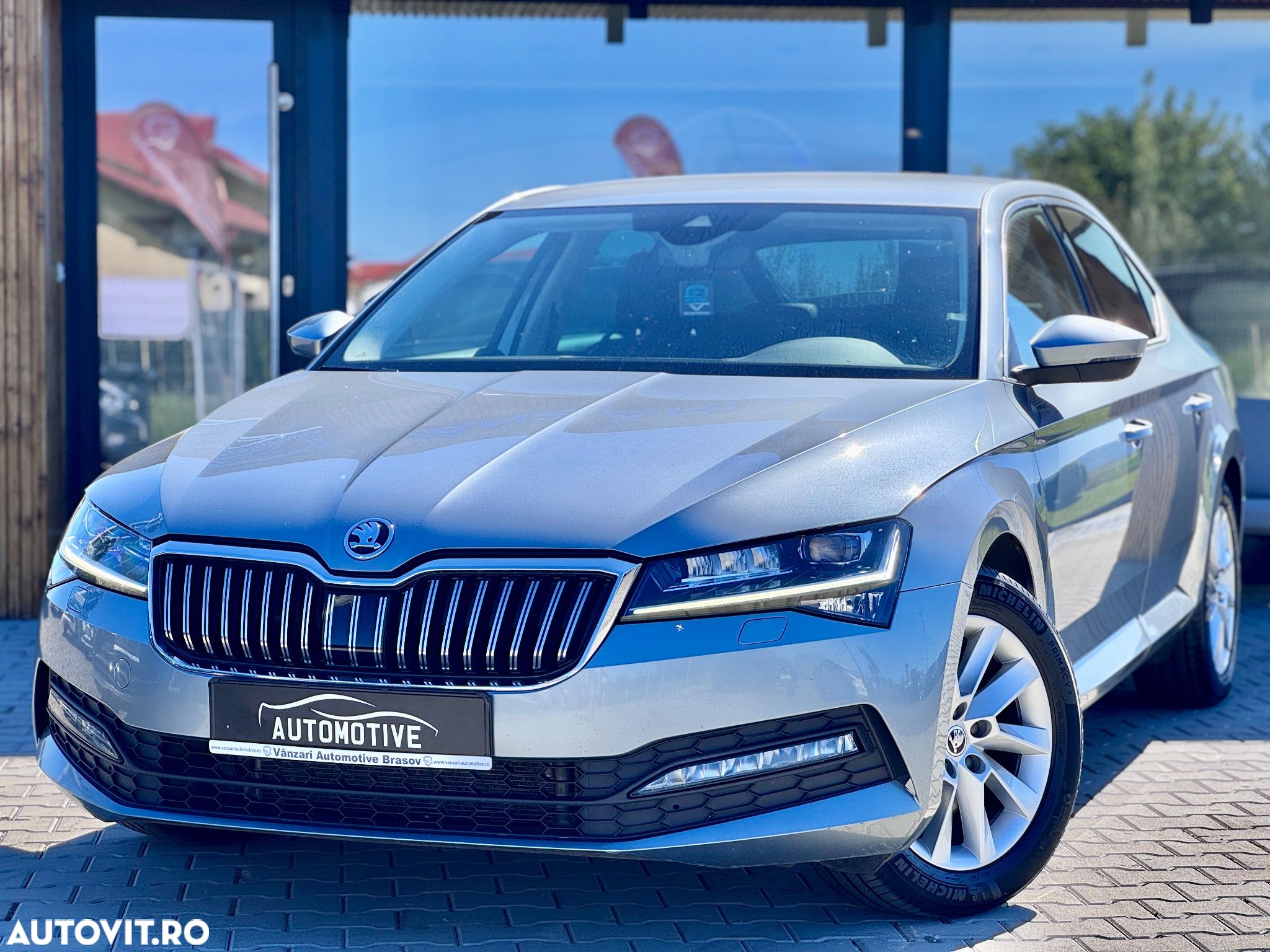 Skoda Superb Combi 2.0 TDI DSG Ambition - 1