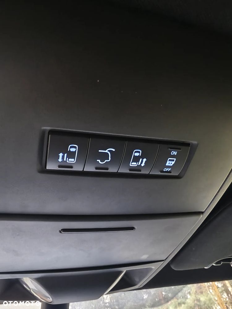 Dodge Grand Caravan - 23