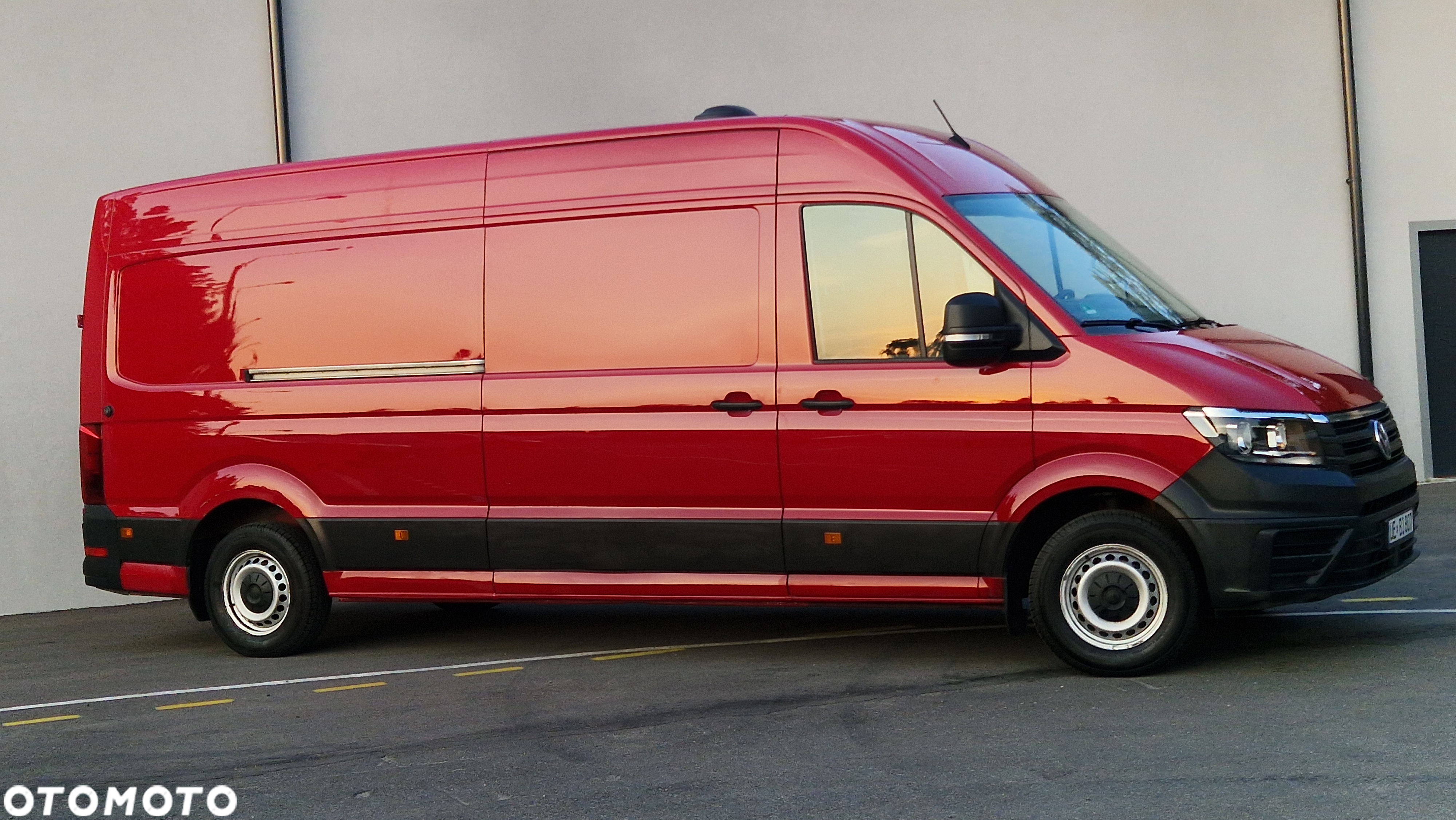 Volkswagen CRAFTER MAXI 2.0 DO PRZEWOZU KWIATÓW PODJAZD OCIEPLONA PAKA KLIMA NOWE OPONY - 4