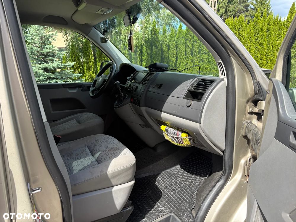Volkswagen Transporter Shuttle L1 - 11