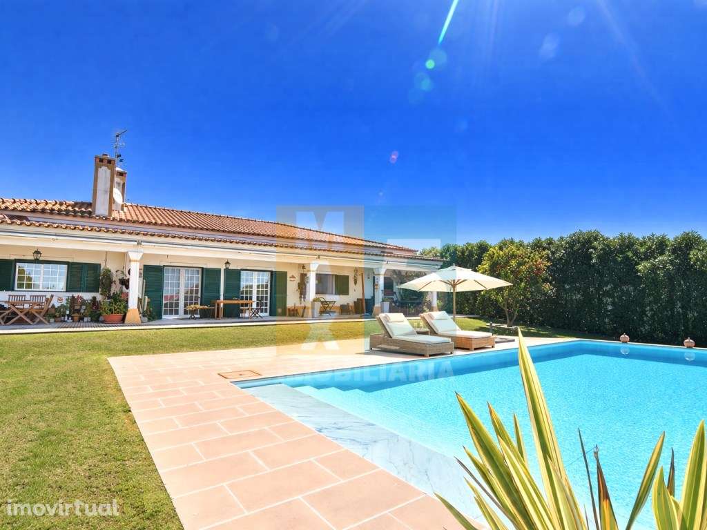 Moradia com piscina de água salgada no coração da Fajarda - Coruche - Grande imagem: 3/60