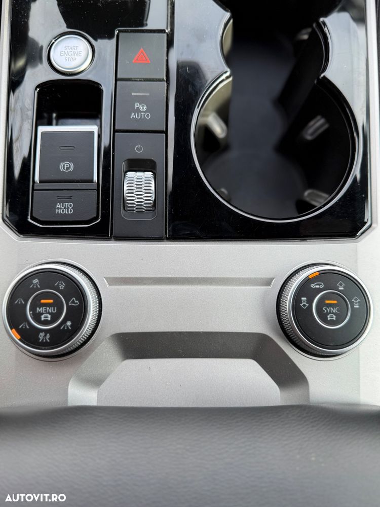 Volkswagen Touareg V6 TSI 4MOTION Elegance - 26