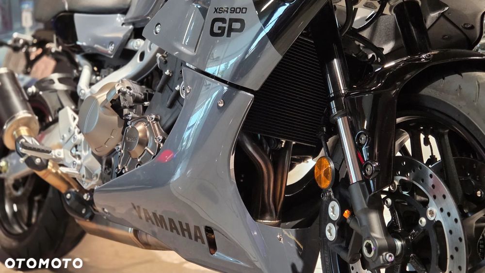 Yamaha XSR - 4