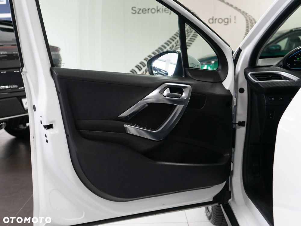 Peugeot 2008 1.2 Pure Tech GPF Allure S&S EAT6 - 7