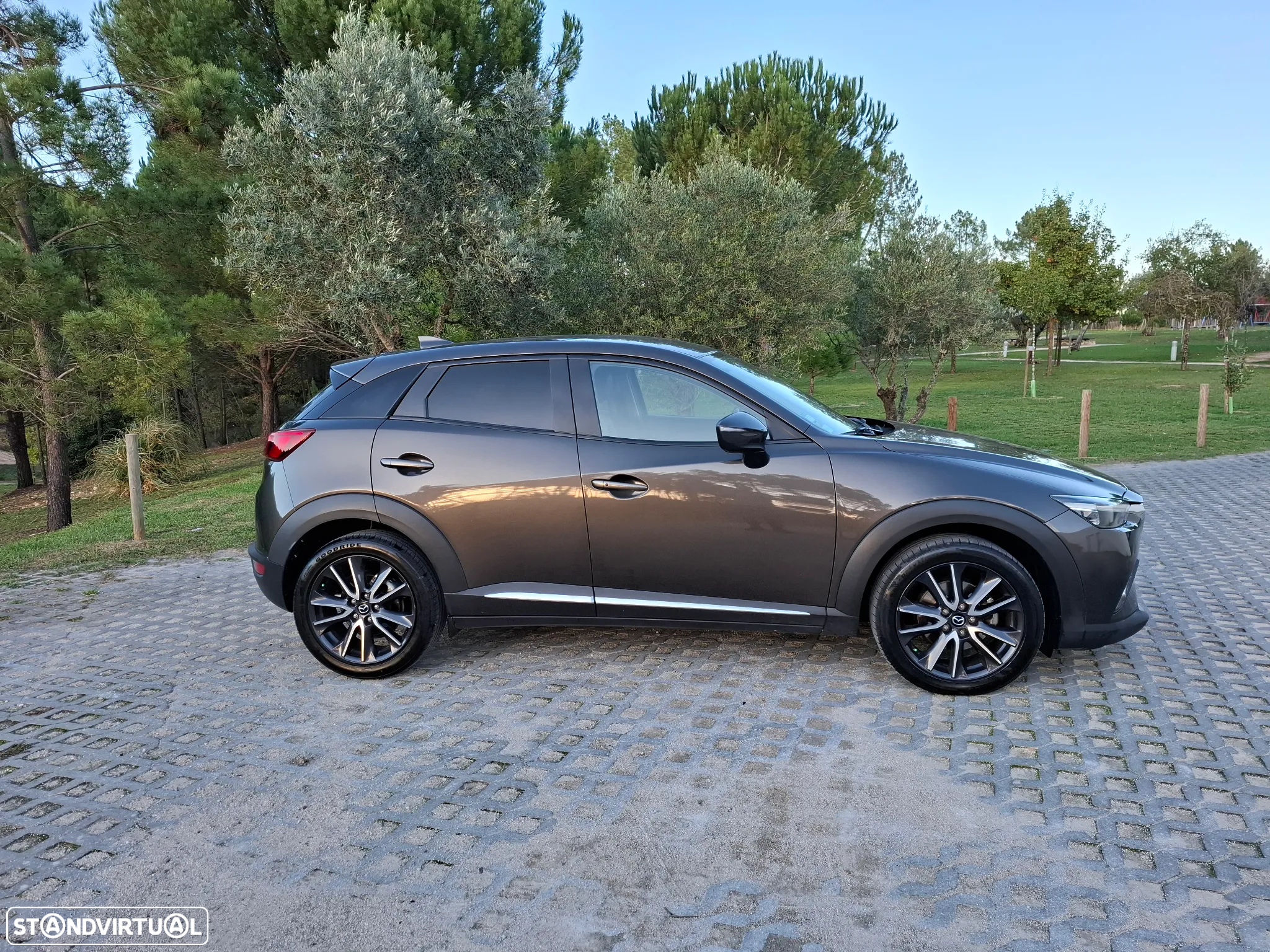 Mazda CX-3 1.5 Sky.Excellence Navi - 3