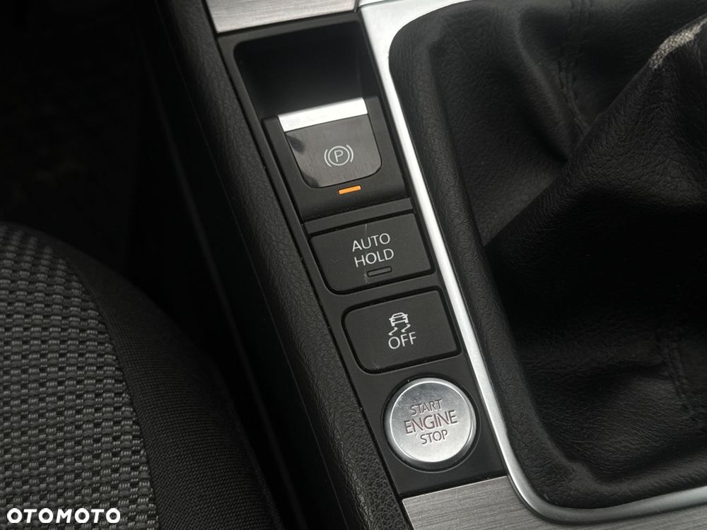 Volkswagen Passat 1.4 TSI BMT Comfortline - 17