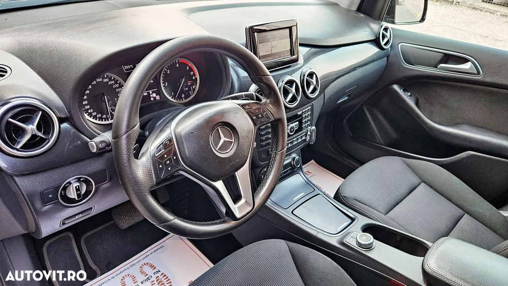 Mercedes-Benz B 180 - 11