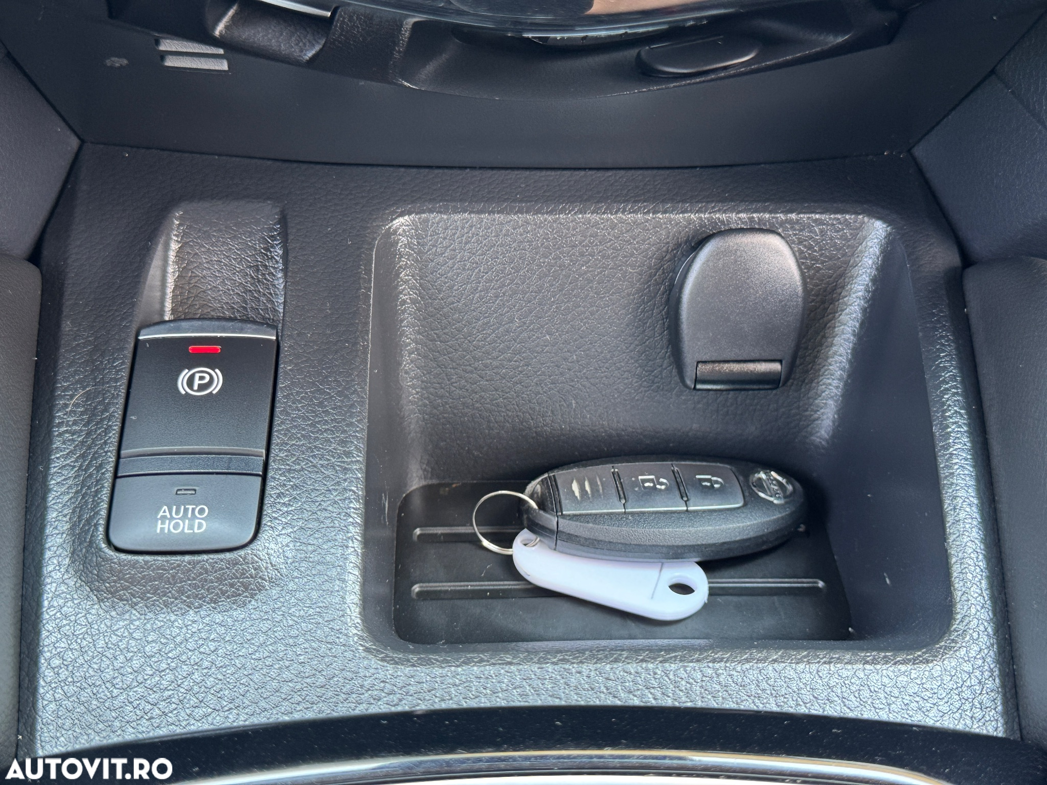 Nissan Qashqai 1.6 DCI TEKNA - 25
