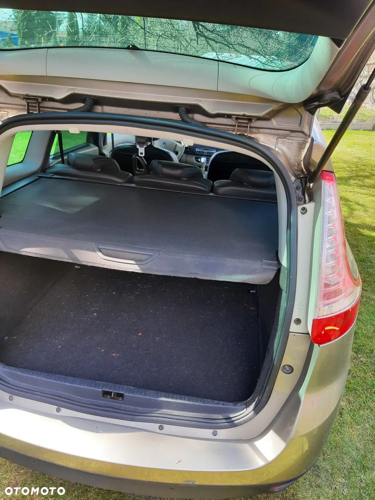 Renault Scenic - 11