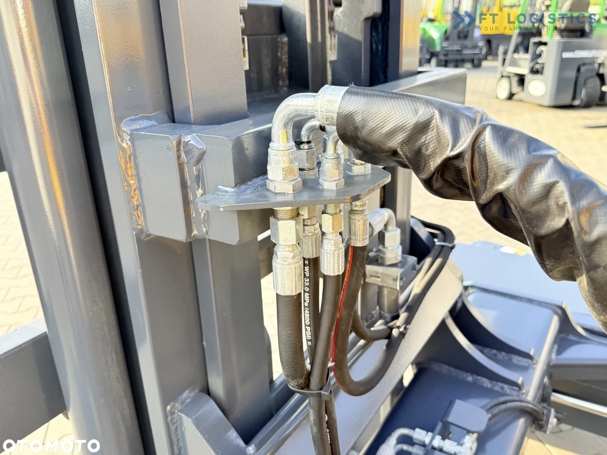 Combilift WÓZEK CZTEROKIERUNKOWY - WIELOKIERUNKOWY C4000 / GAS / DUPLEX 4500MM /JEDYNE 6604 MOTOGODZIN /  PRZESUW WIDEŁ / PEŁNA KABINA / STAN IDEALNY / Szeroka oferta wózków czterokierunkowych i bocznych, dopasowanych do różnorodnych potrzeb i zastosowań - 25