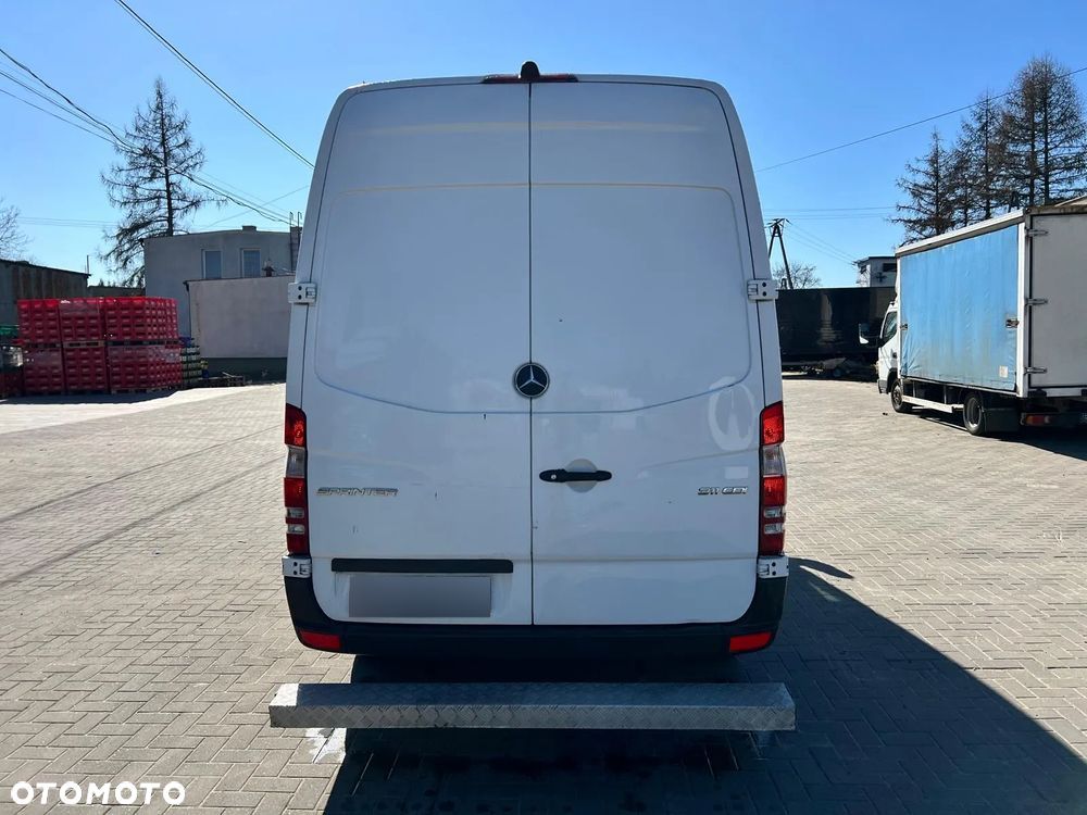 Mercedes-Benz Sprinter L2H2 - 6