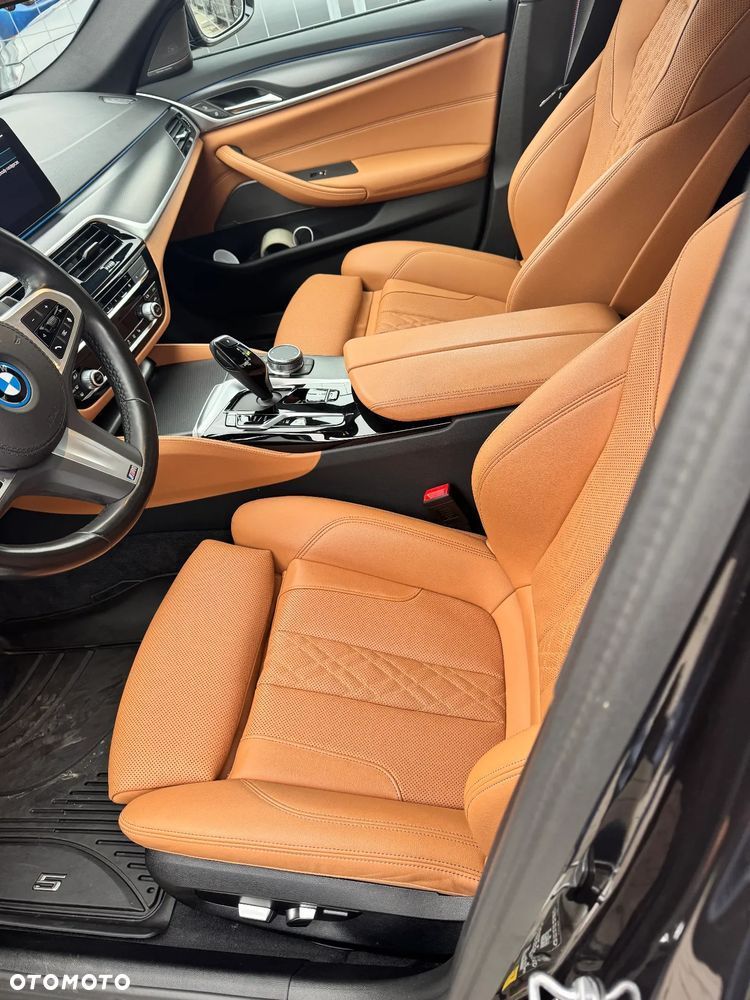 BMW Seria 5 ver-530e-xdrive-m-sport-sport - 13