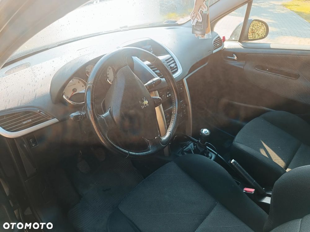 Peugeot 207 1.6 Premium - 10
