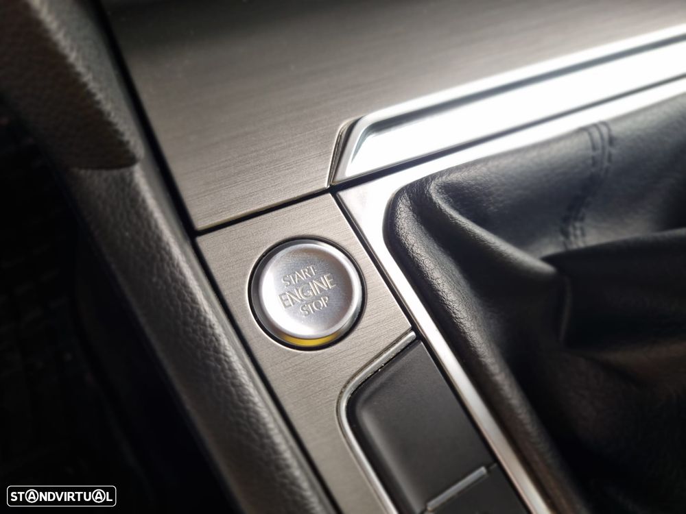 VW Passat Variant 1.6 TDI BlueMotion - 27