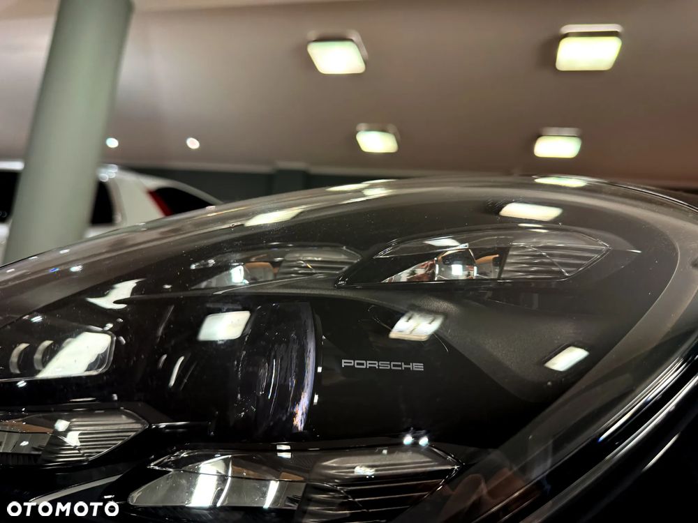 Porsche Panamera Turbo Executive - 30