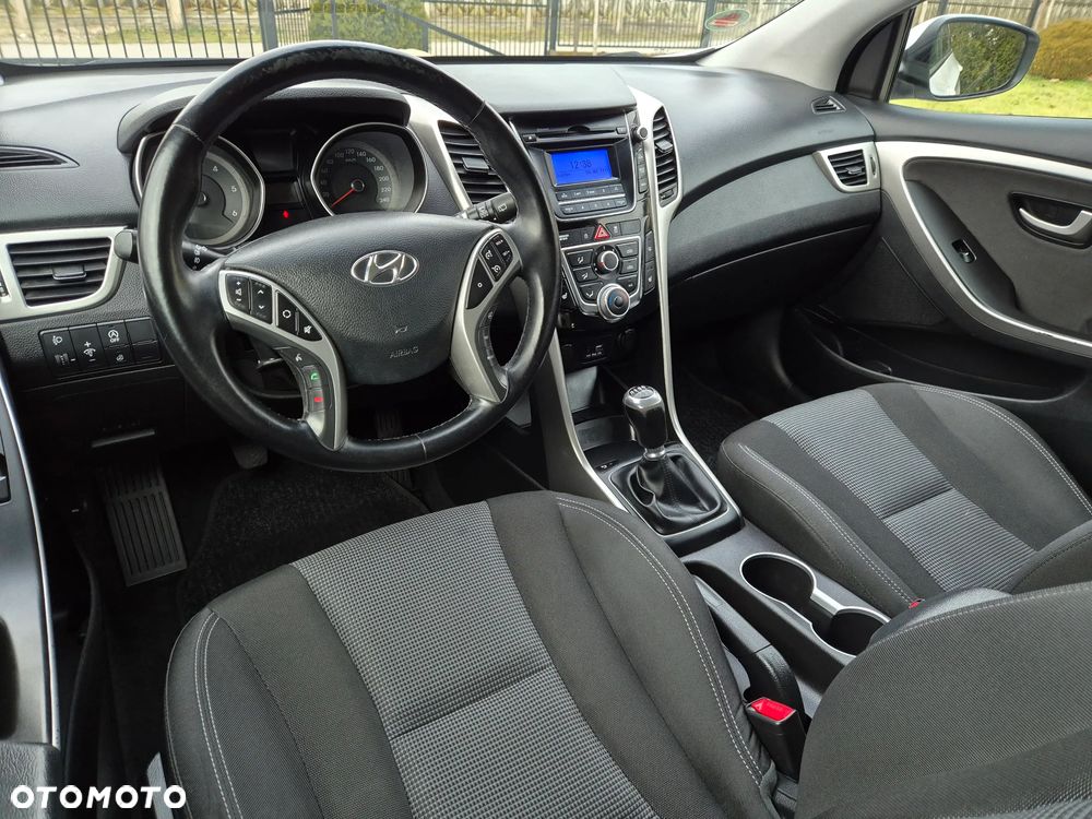 Hyundai i30 blue 1.6 CRDi Classic - 25