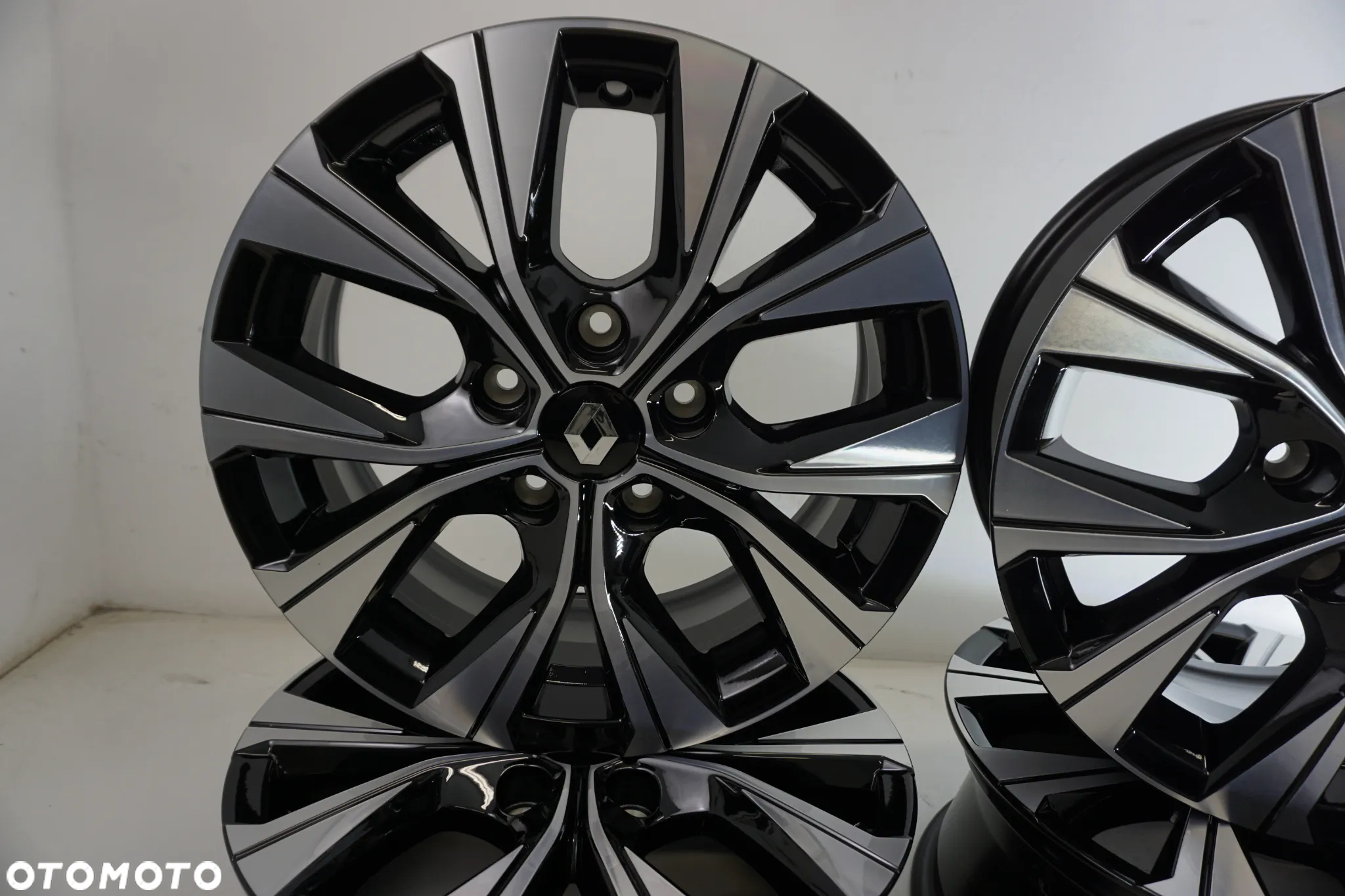Felgi Aluminiowe  16 RENAULT TREFIC CAPTUR II ARCANA KADJAR KOLEOS LAGUNA III SCENIC MEGANE ZOE CAPTUR II MERCEDES CITAN 5X114,3 - 2