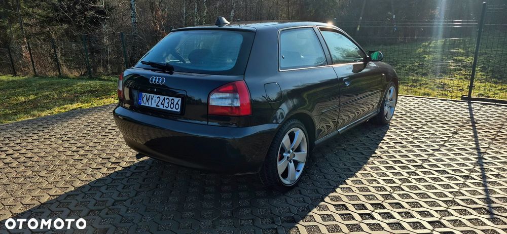 Audi A3 3-drzwiowe 1.8T Ambition - 5