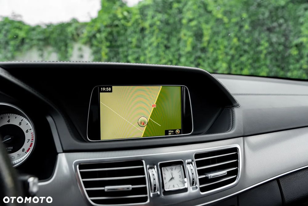 Mercedes-Benz Klasa E 400 4Matic 7G-TRONIC Avantgarde - 29