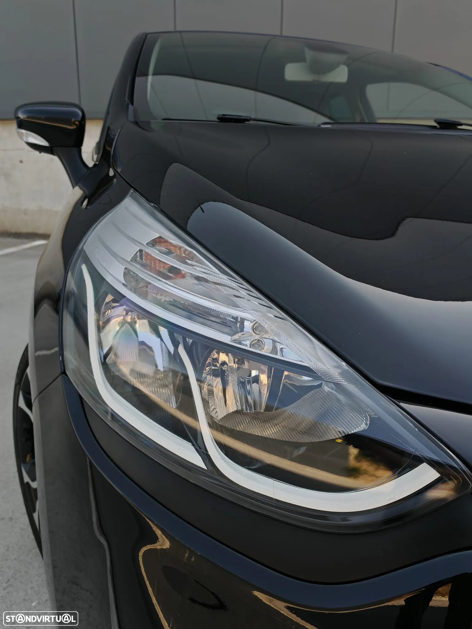 Renault Clio TCe 220 EDC R.S. Trophy - 6