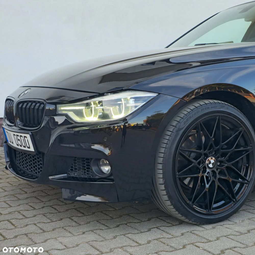 BMW Seria 3 330i xDrive M Sport - 20