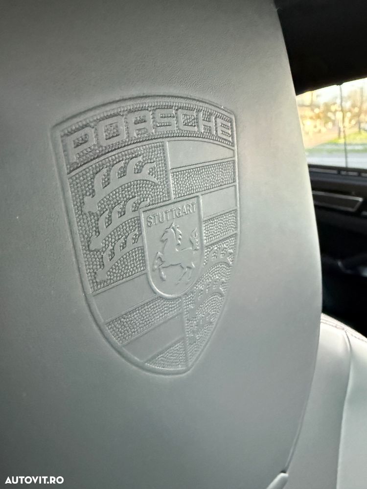 Porsche Cayenne - 21