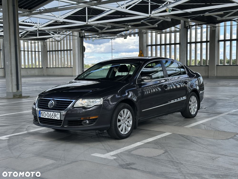 Volkswagen Passat 1.4 TSI Comfortline - 1