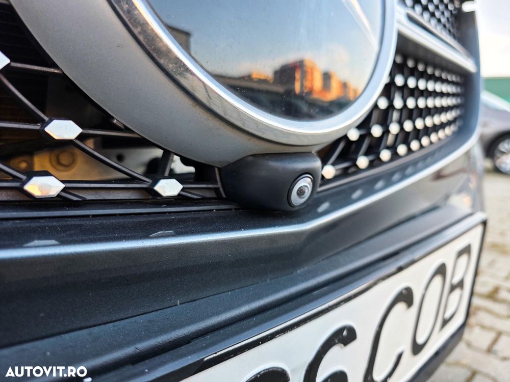 Mercedes-Benz GLC Coupe 300 4Matic 9G-TRONIC AMG Line - 39