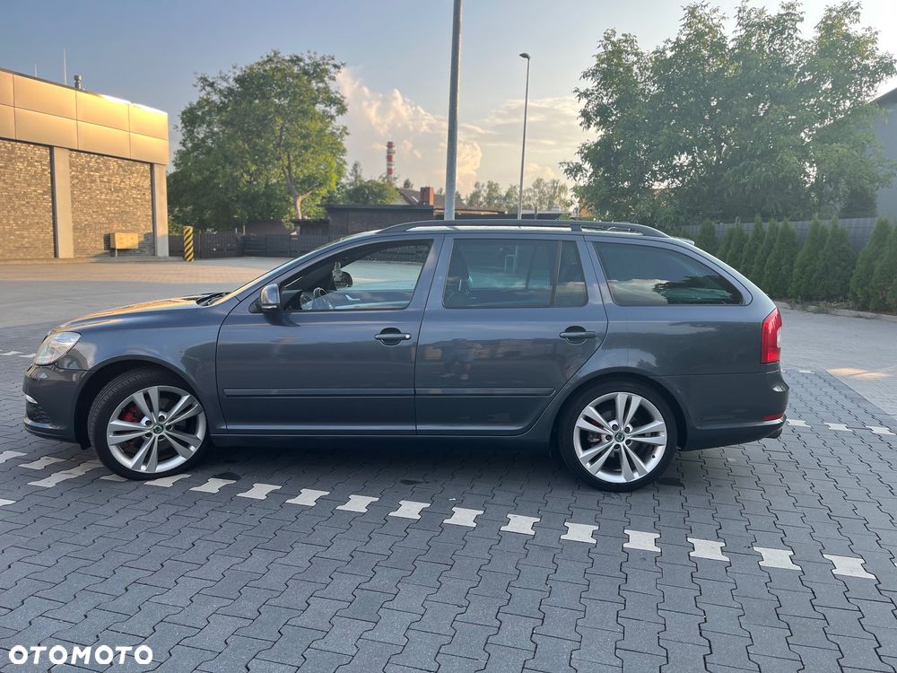 Skoda Octavia 2.0 TDI CR DPF DSG RS - 9