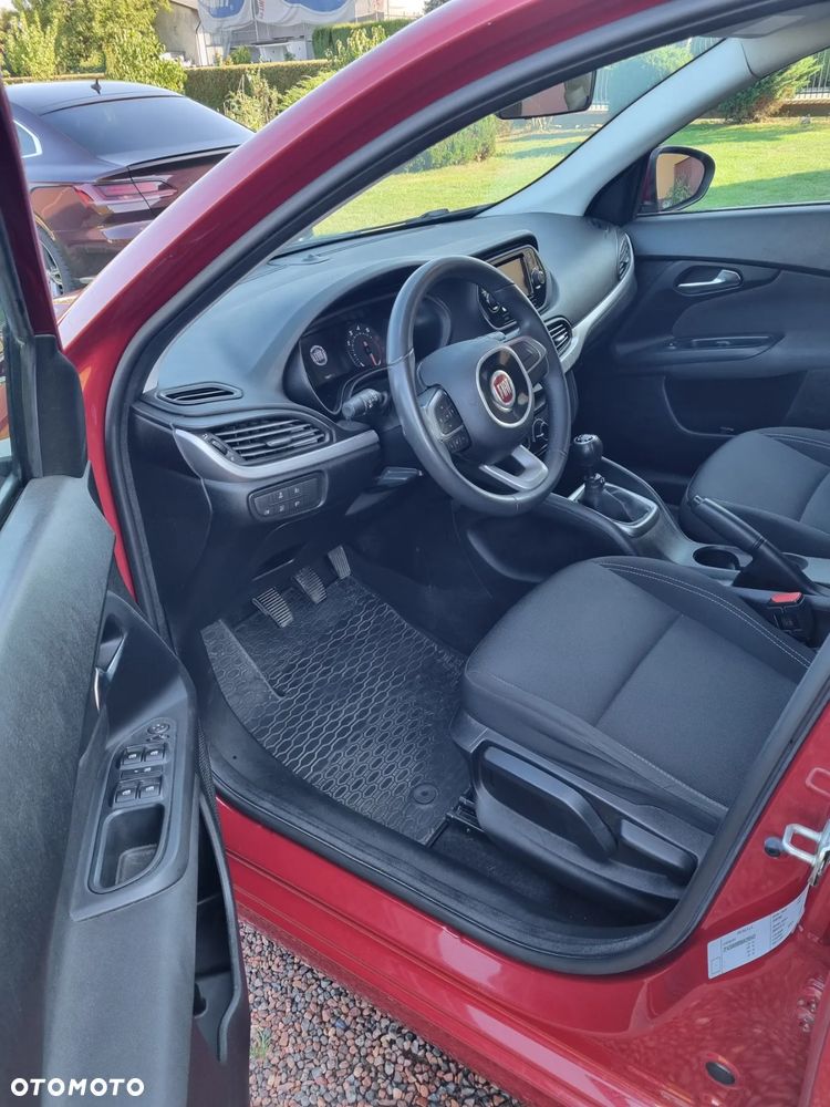 Fiat Tipo 1.4 T-Jet 16v Sport - 10