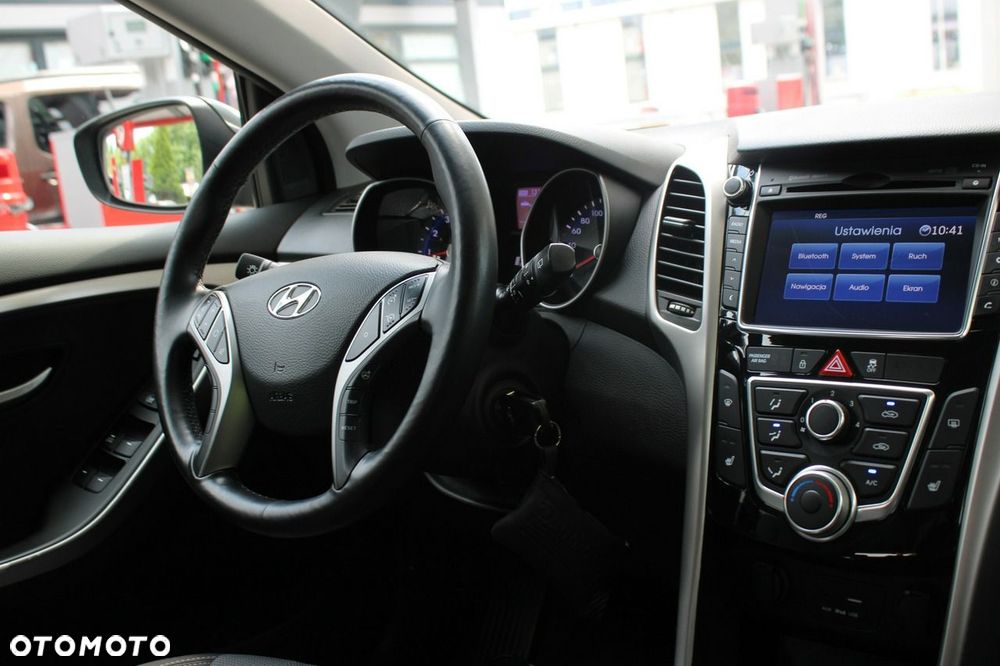 Hyundai i30 blue Kombi 1.4 YES Gold - 26