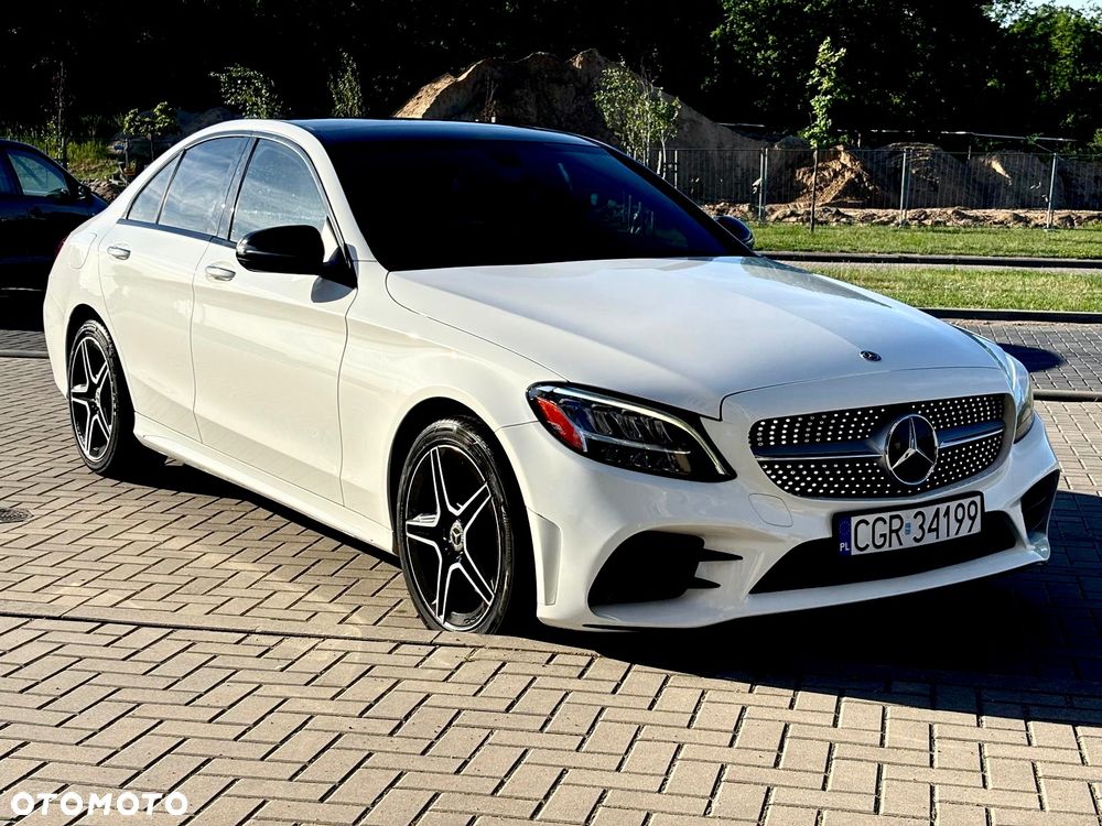 Mercedes-Benz Klasa C 300 4Matic 9G-TRONIC AMG Line - 3
