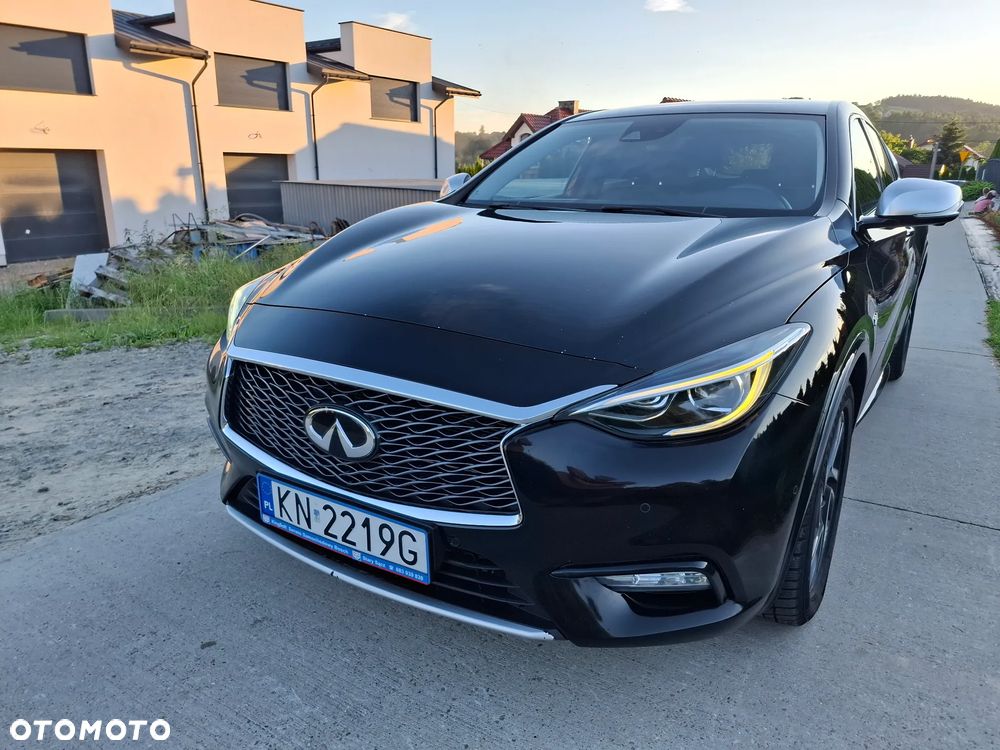 Infiniti Q30 2.2d Premium AWD 7DCT - 4