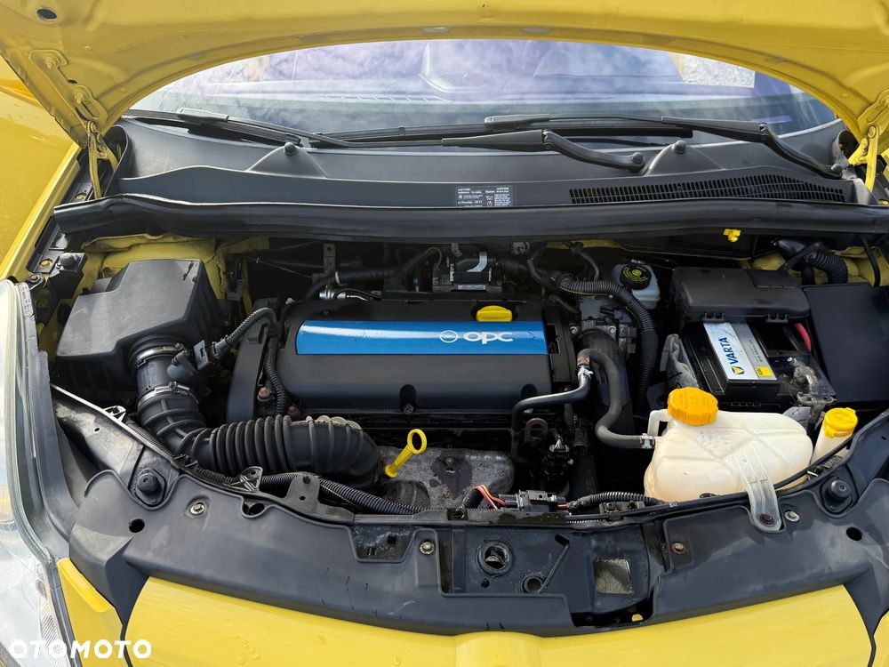 Opel Corsa 1.6 T OPC - 25