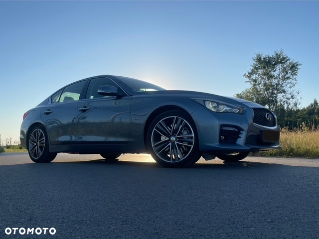 Infiniti Q50 Q50S Hybrid AWD - 4