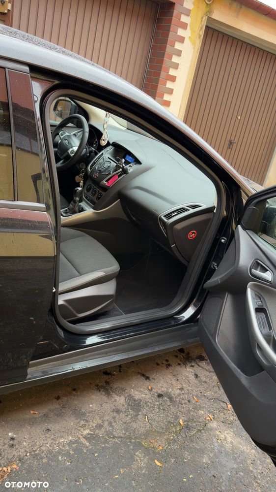 Ford Focus - 23
