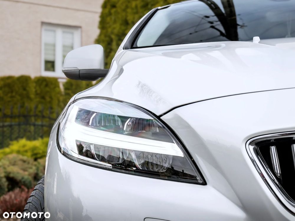 Volvo V40 T2 Inscription - 35