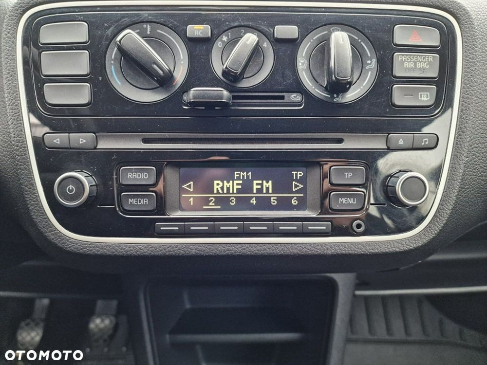 Volkswagen up! 1.0 street EU6 - 12