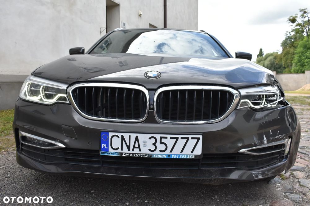 BMW Seria 5 525d Luxury Line - 9