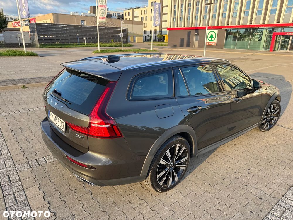 Volvo V60 Cross Country - 7