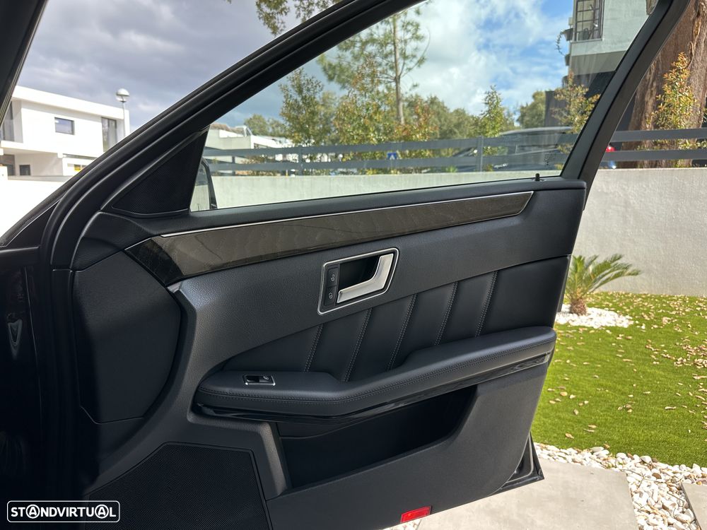Mercedes-Benz E 220 CDI Elegance BE 129g Auto. - 25