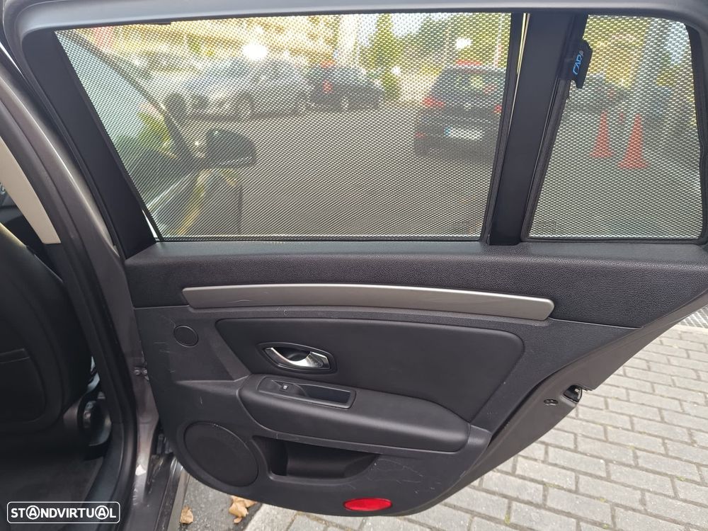 Renault Laguna Break dCi 110 FAP Dynamique - 16