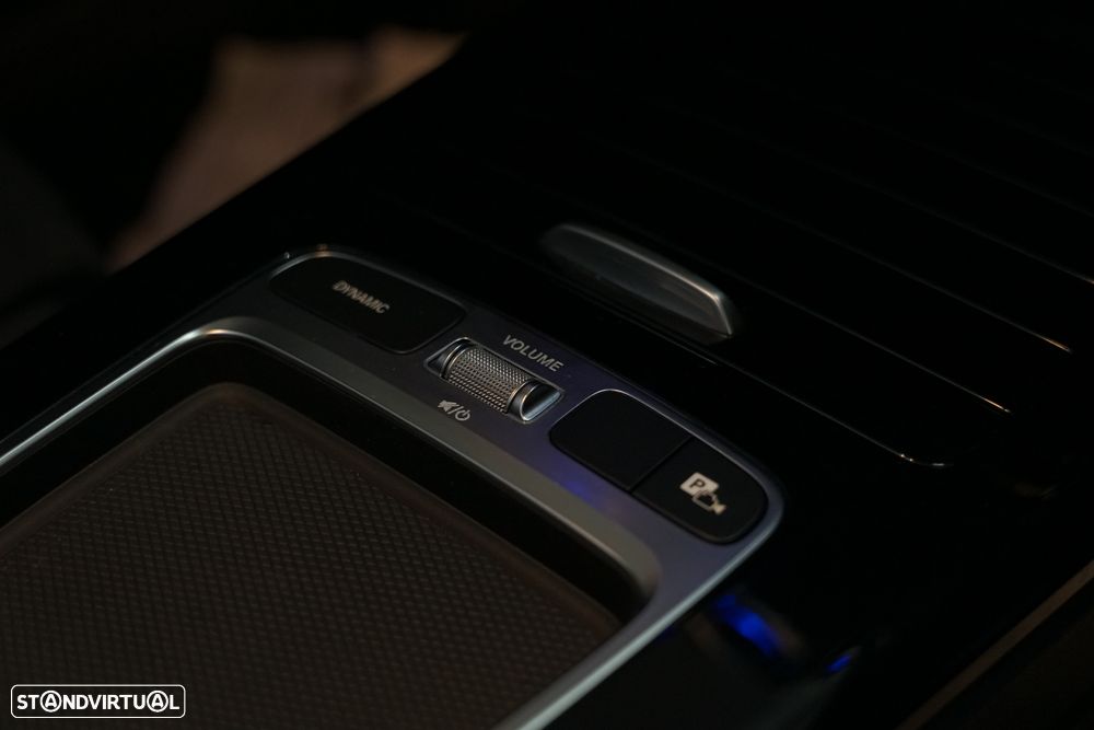 Mercedes-Benz A 250 e AMG Line - 15